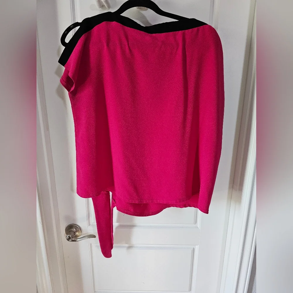 Pink blouse - Picture 2 of 3
